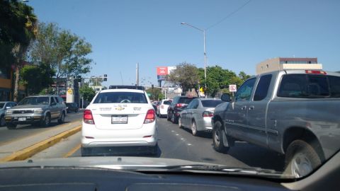 Caos vial en Zona Río, generó tráfico descomunal