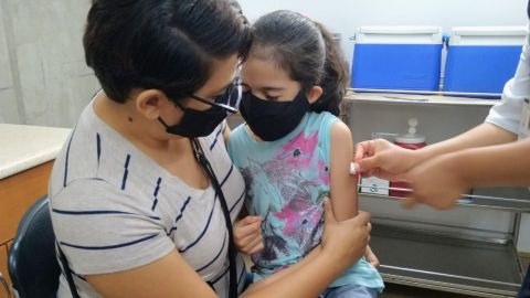 Con pandemia o sin ella, yo vacuno a mis hijas