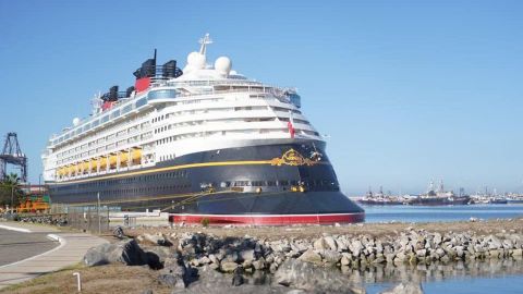 Llega crucero de Disney a Ensenada