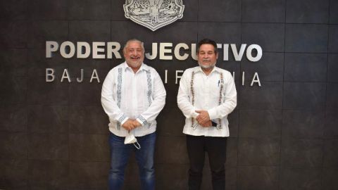 AMADOR se emociona y 'destapa' a Catalino Zavala como próximo secretario general