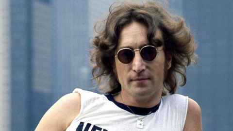 John Lennon llegaría a los 81 años de edad; las teorías sobre su asesinato