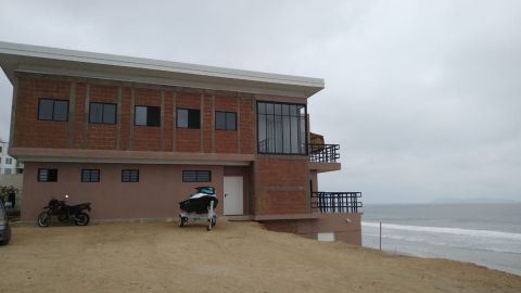 Por ahora sólo es un bonito edificio vacío: Para salvavidas en Playas de Tijuana