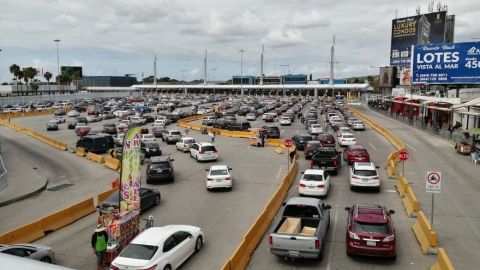 Reapertura de la frontera para viajes no esenciales sucederá en noviembre: AP