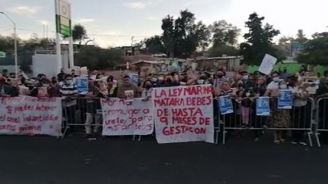 ProVidas se manifestaron en toma de protesta de Marina del Pilar