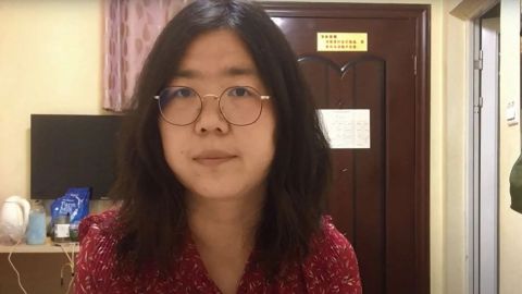 Periodista, arrestada por filtrar confinamiento en Wuhan, al borde de la muerte