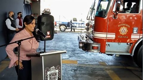 Recibe Bomberos una máquina extintora donada por Avery Dennison Tijuana
