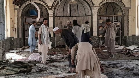 Al menos 3 muertos y 15 heridos tras explosión en una mezquita de Afganistán