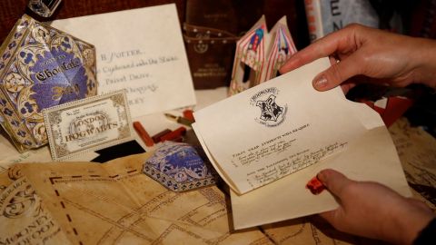 Cómo la creación del mundo de Harry Potter conjuró su propia escuela de magia
