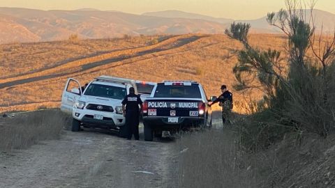 Encuentran cuerpo sin vida abandonado sobre tramo carretero