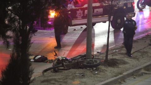 Muere motociclista en accidente en el bulevar Rosas Magallón