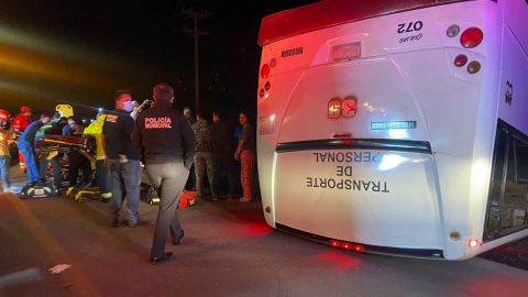 Volcadura de autobús de jornaleros en Valle de Mexicali dejó 14 heridos