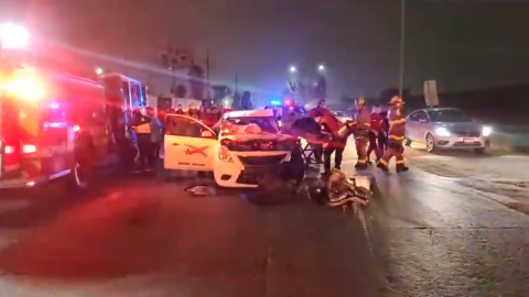Taxista sufre fuerte accidente en el bulevar Aeropuerto