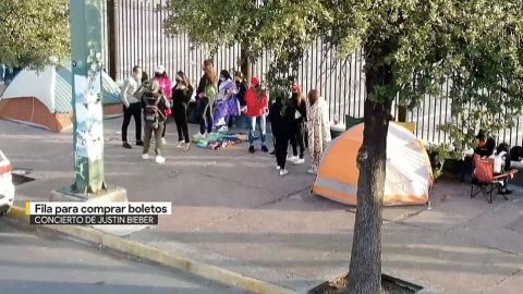 ¿Deja vu? Fans acampan por boletos de Justin Bieber afuera de Arena Monterrey