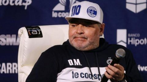 Ex novia de Maradona lo acusa de abusar sexualmente de ella cuando tenía 17 años