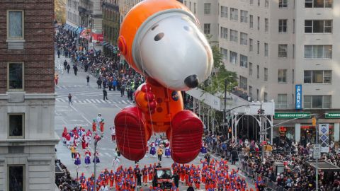 Gente vuelve en modo presencial al desfile de Acción de Gracias de Nueva York