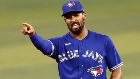 Marcus Semien firma con los Texas Rangers.