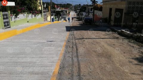 Calle está pavimentada a la mitad porque divide dos municipios