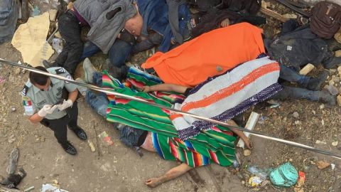 Van 54 fallecidos, tras volcadura de tráiler con migrantes, viajaban 160