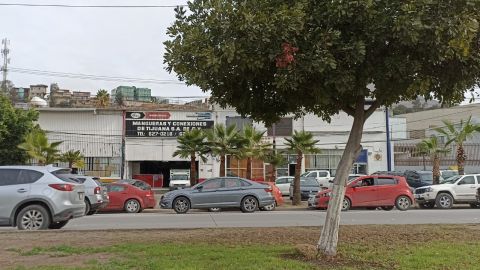 Vacunación de refuerzo en Tijuana ocasiona caos vial