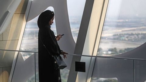 Emiratos Árabes, primer país del mundo con semana laboral de 4 días y medio