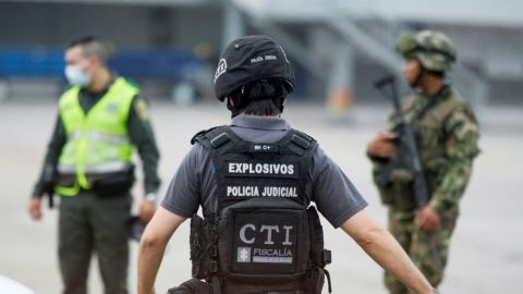 Explosiones de dos artefactos matan a 3 personas en aeropuerto de Colombia