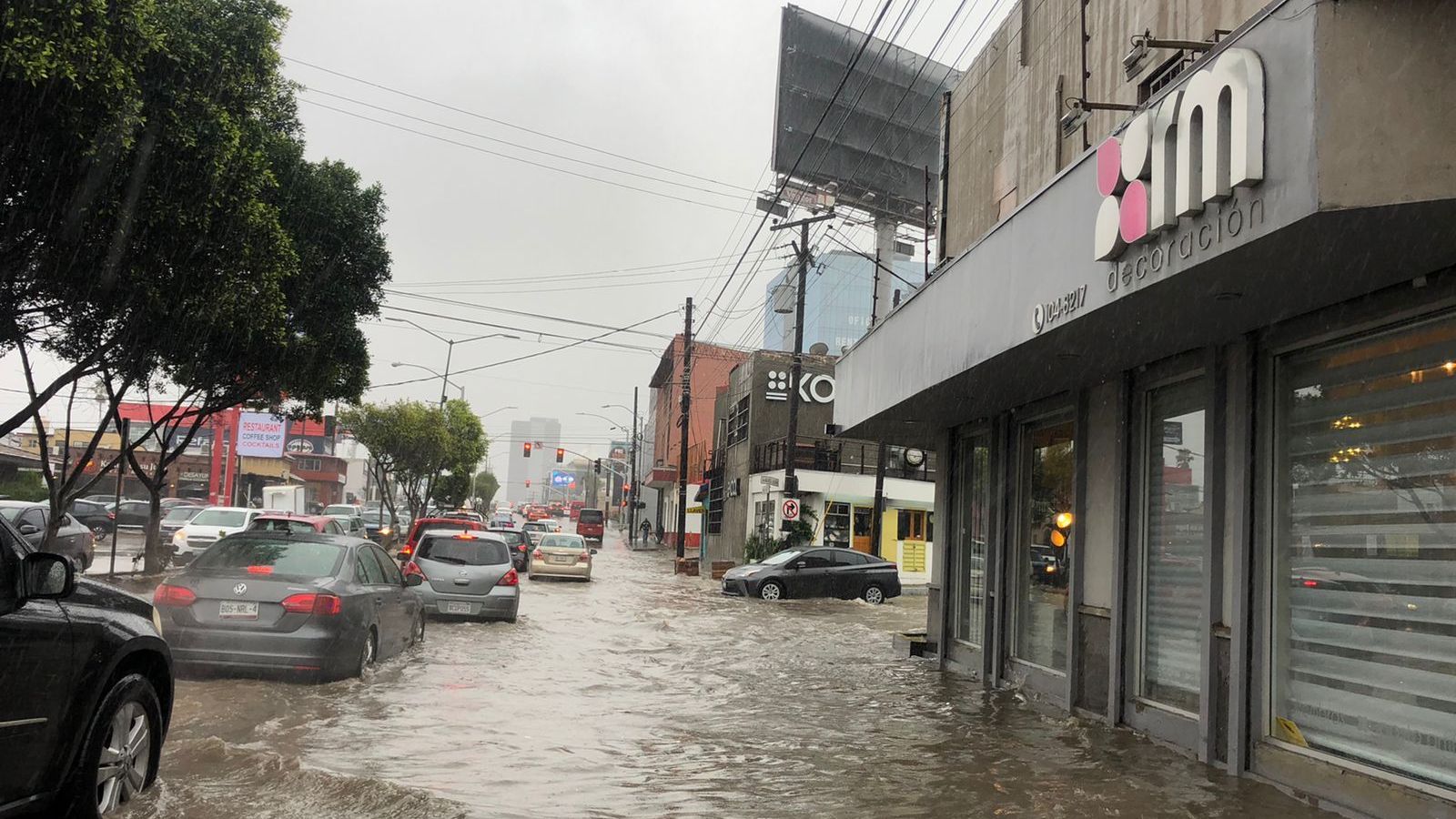 VIDEO Calles inundadas por tormenta en Tijuana