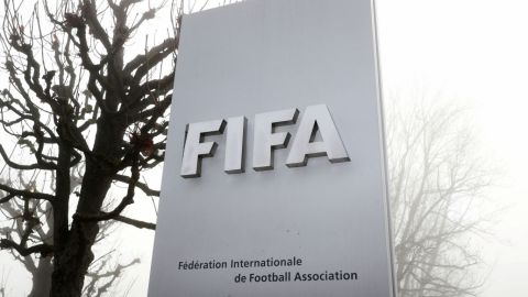 Presidente de FIFA dice tener mayoría para aceptar plan de Mundial cada dos años