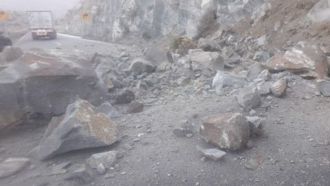 ⚠️ IMPORTANTE: Reportan derrumbe de rocas en carretera de La Rumorosa