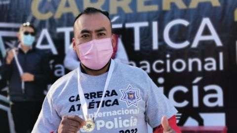 Mario Martínez, ganador de la carrera del Día del Policía