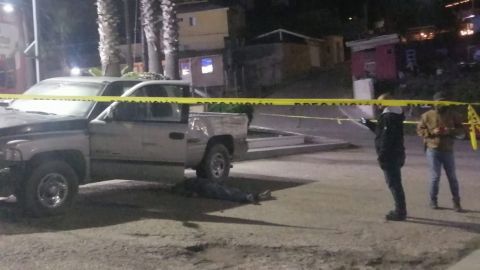 Ejecutan a sujeto en gasolinera de libramiento Rosas Magallón