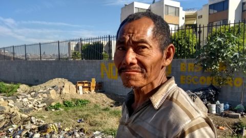 VIDEO: Chiapaneco cumple dos años en calle de Tijuana; pide trabajo