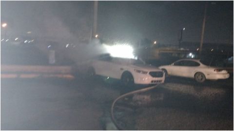 Lanzan amenaza a la FGE con narcomanta; queman vehículo