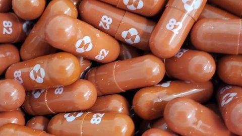 Cofepris autoriza uso de emergencia de pastilla contra covid-19 de Merck