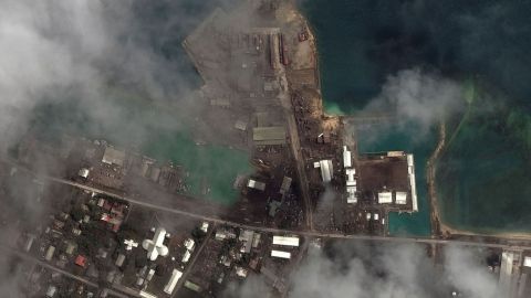 Islas de Tonga arrasadas por tsunami, ordenan evacuación