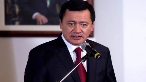 Osorio Chong considera como traición que priistas tomen cargos de embajadores