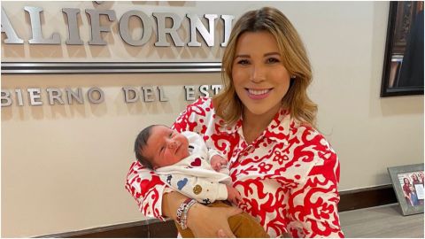 Marina del Pilar regresa a su oficina y con bebé en brazos