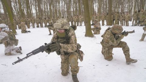 EU envía armamento a Ucrania ante una posible invasión rusa