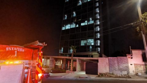 Familias fueron evacuadas de un edificio por fuerte incendio