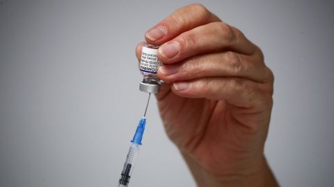 Anuncian sitios de vacunación anticovid para este domingo en BC