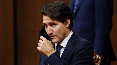 Justin Trudeau da positivo a Covid-19; se encuentra aislado