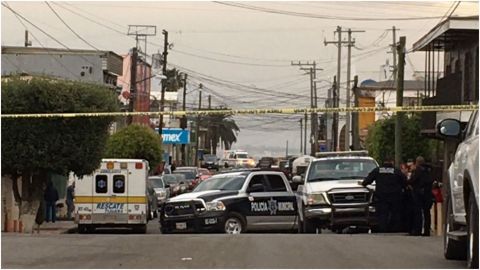 Asesinan a sujeto al exterior de un mercado en colonia de Tijuana