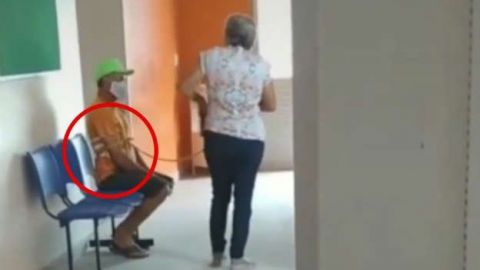 VIDEO: Esposa lleva a marido amarrado a vacunarse contra Covid-19