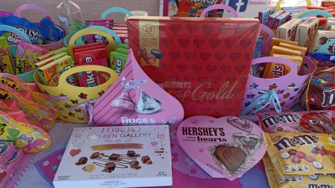 Se mantienen ventas de dulces para San Valentín