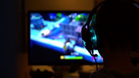 Mayoría de padres no prestan atención en violencia de videojuegos al comprarlos
