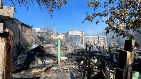 Mueren ocho personas en incendio en Tijuana; habría muerto bebé de un año