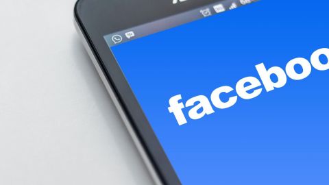 ¡No es tu Wi-Fi! Usuarios reportan caída de Facebook
