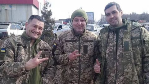 Director técnico de fútbol se enlista en el ejército para pelear por Ucrania