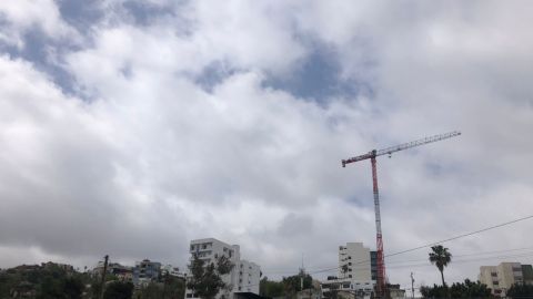 Habrá lloviznas y condición Santa Ana en Tijuana
