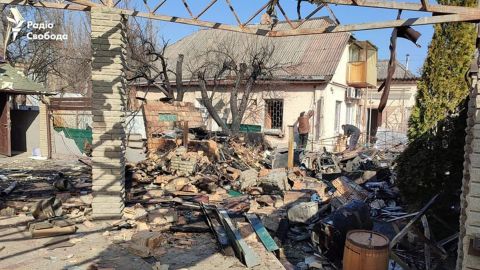 Bombardeo ruso en barrio residencial de Kiev deja 4 heridos