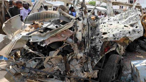 Se eleva a 15 el número de muertos en atentado que mató a legisladora en Somalia